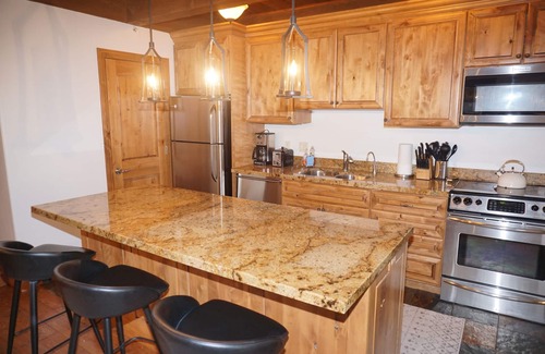 Aspen Condo | Recently Remodeled including new appliances - River Location (203187-4499)
