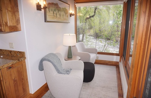 Aspen Condo | Recently Remodeled including new appliances - River Location (203187-4499)
