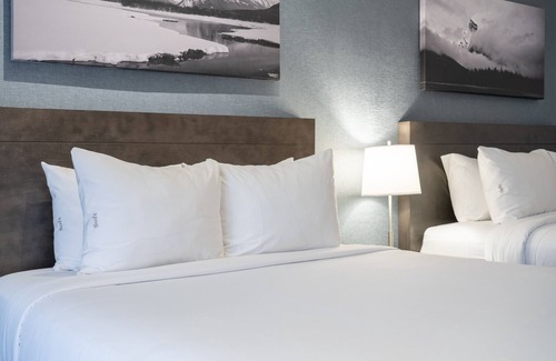 Banff Hotel | Red Carpet Inn