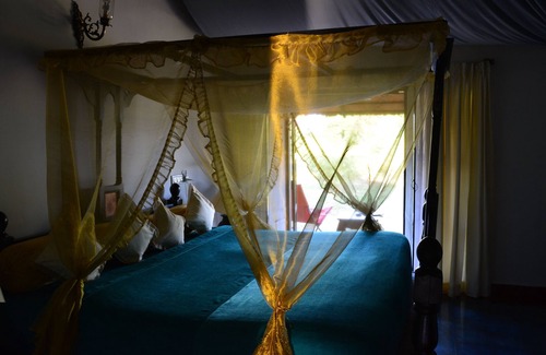 Heggadadevankote Hotel | Red Earth Kabini