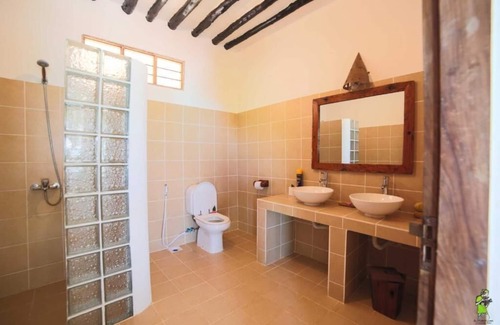 Jambiani Cabin | Red Monkey Beach Lodge