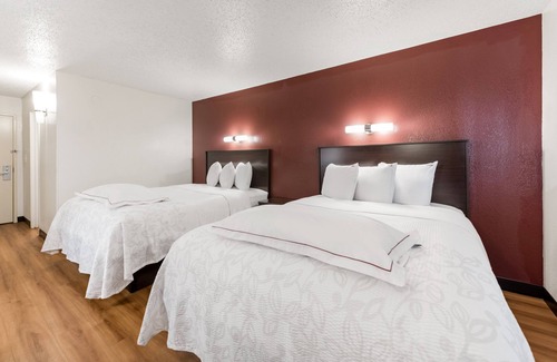 Crosswoods Hotel | Red Roof Inn PLUS+ Columbus - Worthington