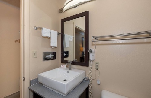 Valdosta Hotel | Red Roof Inn Valdosta - University