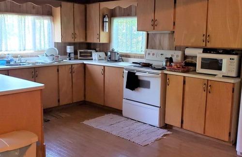Bracebridge Cabin | Redbird - Cozy Waterfront Cottage on Muskoka River