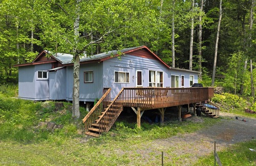 Bracebridge Cabin | Redbird - Cozy Waterfront Cottage on Muskoka River