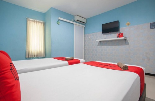 Klojen House | RedDoorz @ Raya Tidar