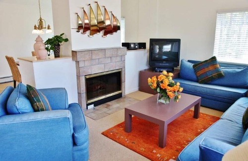 Tahoe Vista Condo | Reduced this weedkend. Lakeview condo 2 bed/2bath