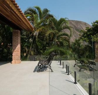 Itacoatiara House | Refúgio com vista mar e verde