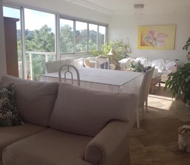 Santo Amaro House | Refúgio Verde - Tranquilidade com Vista da Cidade
