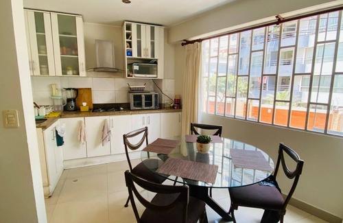 Leuro Apartment | Refined 3BR Duplex with Ocean Charm