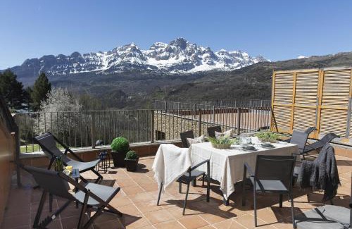 Panticosa Apartment | Refugio del Valle by BeValle
