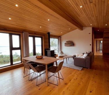 Castro Hotel | Refugio Pullao