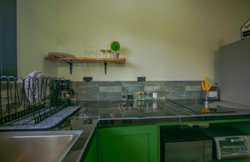 Penas Blancas Villa | Refugio Verdanza-King bed and balcony with jacuzzi, fast Wifi, EV powering included! Only 5 minutes from La Fortuna