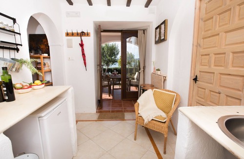 Antequera Apartment | Refurbished holiday apartment in an Andalusian farmhouse in The Lake District