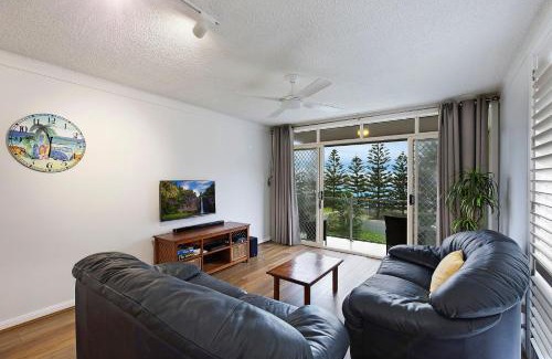 The Entrance North Apartment | Regency Court 4