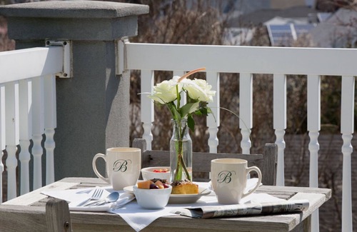 South Rehoboth Apartment | Rehoboth Beach Luxury Suite | Fireplace & Balcony