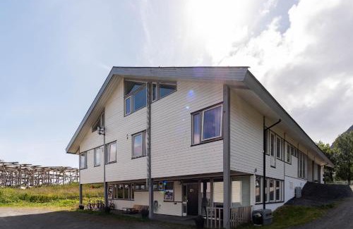 Reine Hostel | Reine Basecamp - Apartments & Rooms