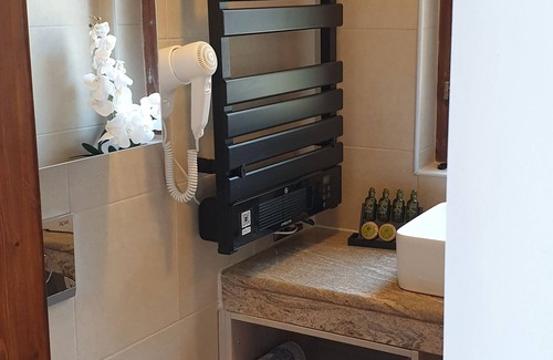 Stavros Cottage | Reithron House, Newly Renovated Modern and Cozy Cottage