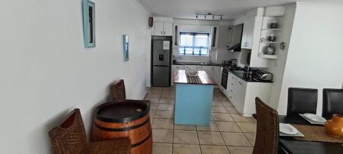 Calypso Beach House | Relax in Style at La Kruger Blue, Langebaans Premier Holiday Home