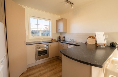 Twizel Cottage | Relax on Rata Cottage 1