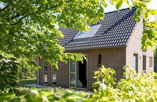 Ewijk House | Relax on vacation in comfortable holiday home