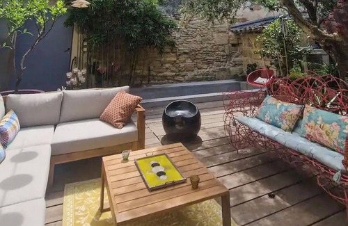 Aigues-Vives House | Relax with every comfort in the vacation home with pool.