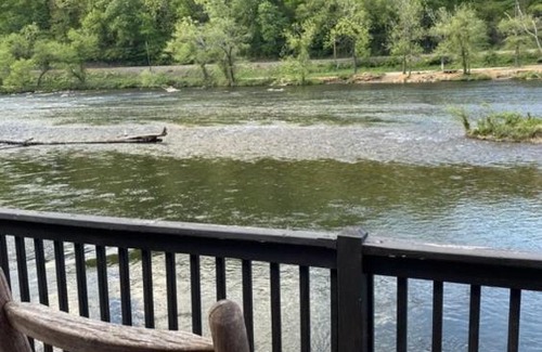 Bryson City House | Relax You're At The River