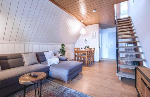 Schoenwald Apartment | RelaxApartments BLACK FOREST Moments - Maisonette-Wohnung mit Sonnenbalkon, schnelles Internet, Nähe Triberger Wasserfälle, für bis zu 4 Personen