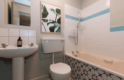 The Liberties Apartment | Relaxing 1BD Flat With a Roof Terrace - Portobello