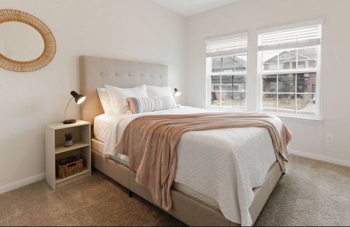 Converse House | Relaxing and Spacious Home Away from Home