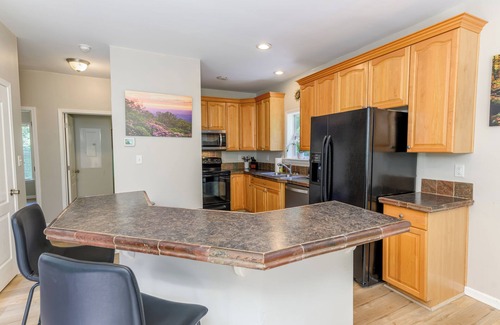 Sylva House | Relaxing beach on river, near Western Carolina University