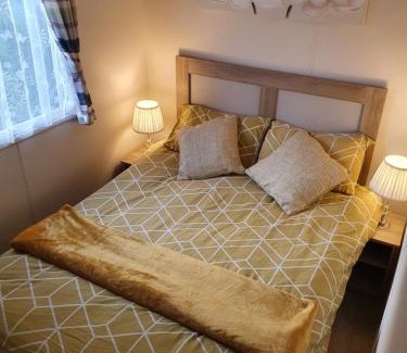 Tattershall Resort | Relaxing Breaks with Hot tub at Tattershal lakes 3 Bedroom