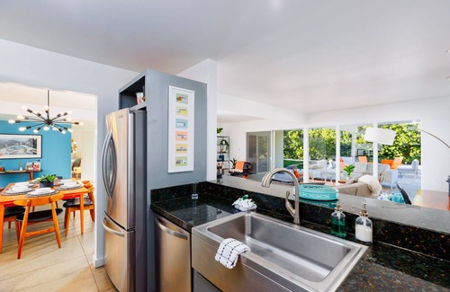 Desert Park Estates House | Relaxing! Pool, Jacuzzi, Clean, Great Reviews