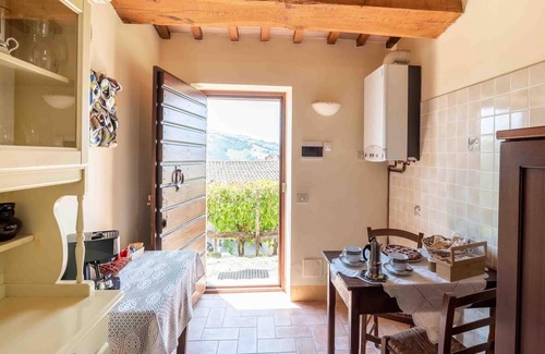 Monte San Martino Apartment | Relaxing Retreat with bike access