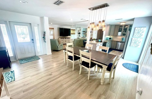Downtown House | "RELAXMORE IN PARADISE" Sarasota Getaway with Private Pool