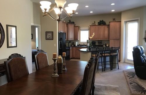 Surprise Condo | REM0DELED W/NEW PAINT & CARPETING! 1ST FLOOR CORNER UNIT W/1651 SQ. FT!