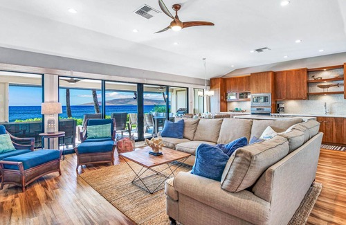 Downtown Lahaina House | Remarkable Oceanfront Living Awesome Location