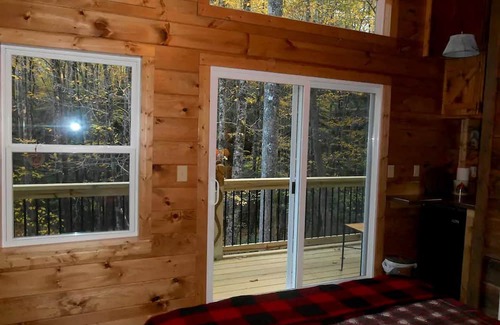 Robbinsville Cabin | Remote Tree-House Style Cabin in Nantahala National Forest