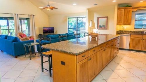 Sanibel House | Renovated 3-BR Villa with Rooftop Sundeck, Gulf Views and Private Beach