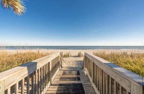 Myrtle Beach Apartment | Renovated Oceanview King Unit 8th floor Landmark Resort