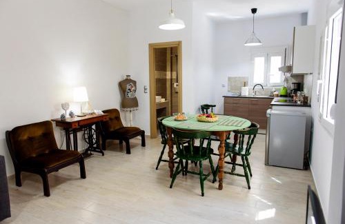 Athens Apartment | Renovated one bedroom flat in Kerameikos with courtyard by bnbPLUS