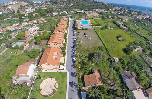 Torre di Faro Hotel | Residence Dei Margi