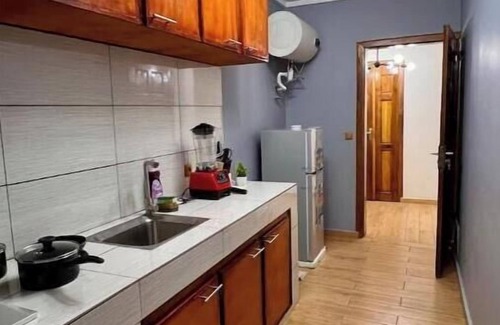 Yaounde Apartment | Residence Ethan Nji - Rustic Chic