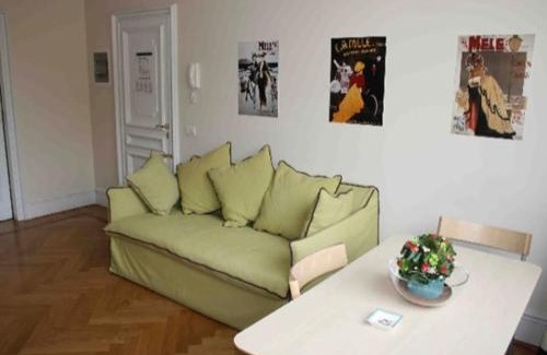 Historical Center Apartment | Residence gli Angioini srl