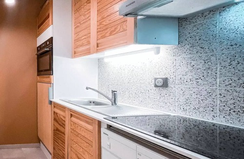Val-d'Isere Apartment | Residence Hameaux De Val - Friendly apartment and its covered parking