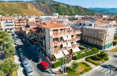 Capo d'Orlando House | Residence L'Arcipelago Appartamenti Fronte Mare con Ampio Balcone