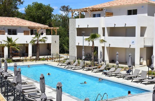 Bravone Apartment | Residence Marina di Bravone - appartement 6 personnes (5 adultes max.) Vue Mer 1er etage N14