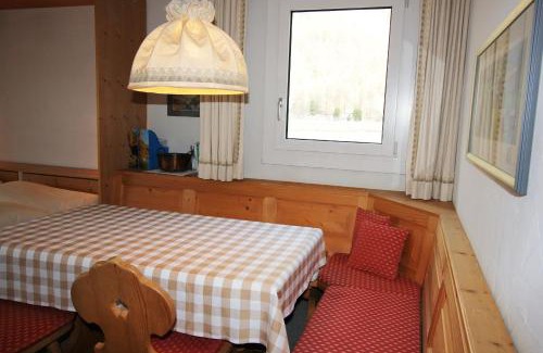 Sils-Maria Apartment | Residenza Lagrev 1 1 2 Zimmerwohnung Nr 021 - Typ 15A - Hochparterre - West