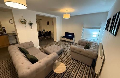 Blyth Apartment | ResiLets - Newsham Road -Large 2 BR Short Stay Apartment for Holidays Contractors Visitors