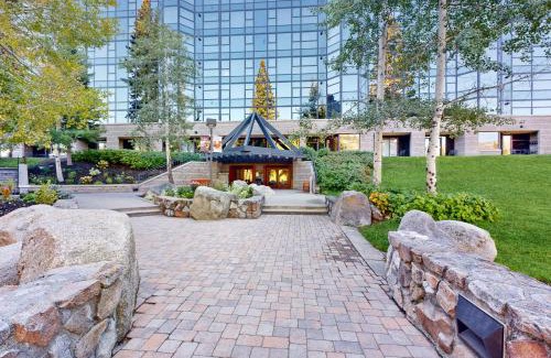 Olympic Valley Apartment | Resort at Squaw Creek's 521